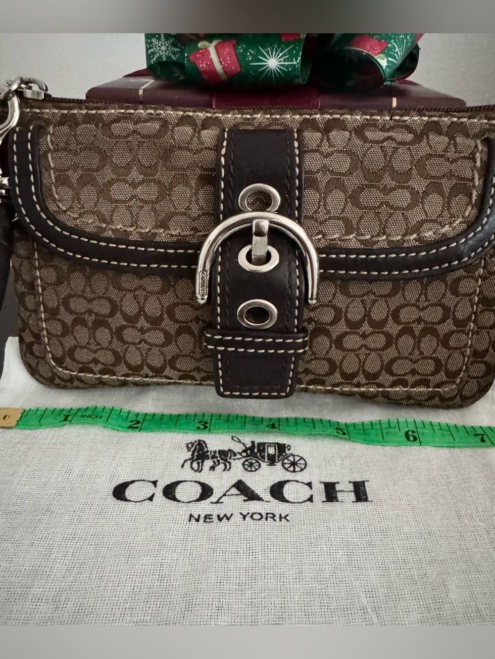 VTG Y2K Coach Soho Khaki Brown Buckle Wristlet W/ Coach Dust Bag - Picture 8 of 11